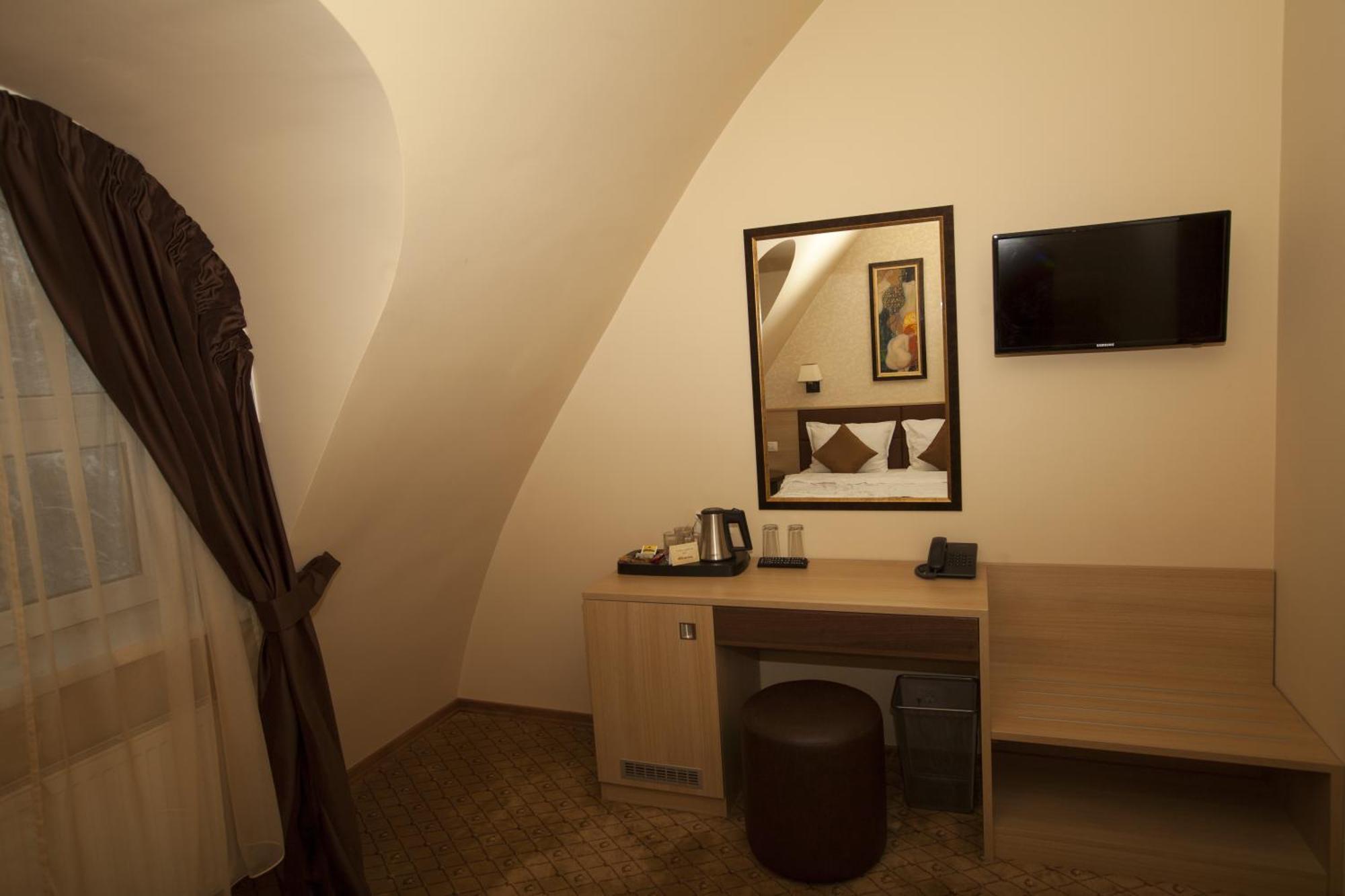 Family Hotel Saint George Sofia Room photo
